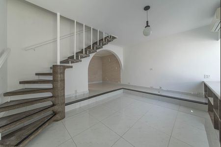 Sala de casa para alugar com 2 quartos, 110m² em Brooklin, São Paulo