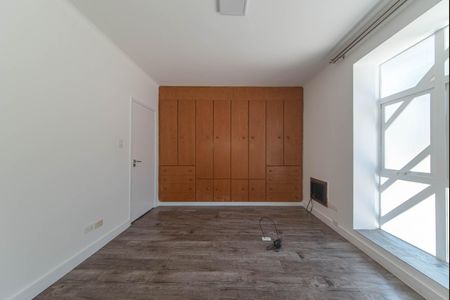 Casa para alugar com 110m², 2 quartos e 2 vagas Casa para alugar com 110m², 2 quartos e 2 vagasQuarto 1