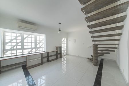 Sala de casa para alugar com 2 quartos, 110m² em Brooklin, São Paulo