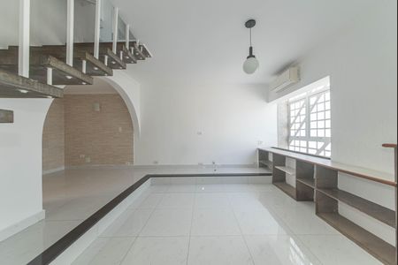 Sala de casa para alugar com 2 quartos, 110m² em Brooklin, São Paulo