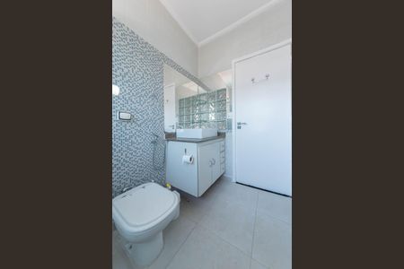 Casa para alugar com 110m², 2 quartos e 2 vagas Casa para alugar com 110m², 2 quartos e 2 vagasBanheiro