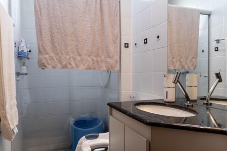 Apartamento à venda com 85m², 3 quartos e 2 vagas Apartamento à venda com 85m², 3 quartos e 2 vagasBanheiro Social