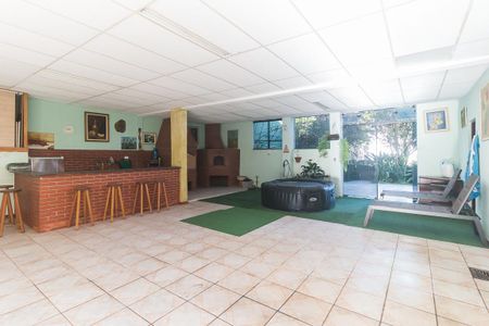 Casa para alugar com 380m², 5 quartos e 6 vagas Casa para alugar com 380m², 5 quartos e 6 vagasEspaço Gourmet