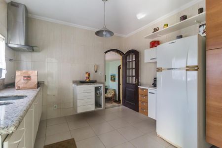 Casa para alugar com 380m², 5 quartos e 6 vagas Casa para alugar com 380m², 5 quartos e 6 vagasCozinha