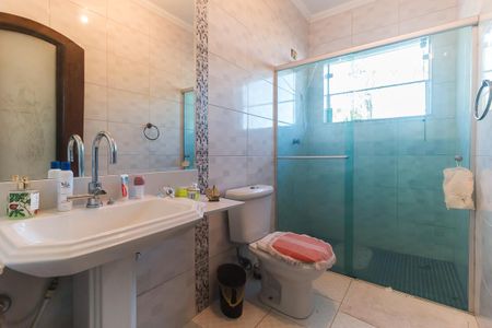 Casa para alugar com 380m², 5 quartos e 6 vagas Casa para alugar com 380m², 5 quartos e 6 vagasBanheiro da Suíte 2