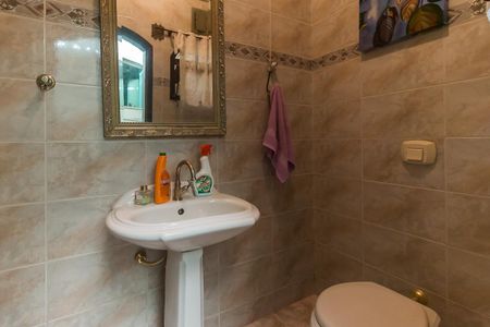 Casa para alugar com 380m², 5 quartos e 6 vagas Casa para alugar com 380m², 5 quartos e 6 vagasLavabo