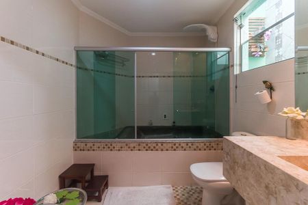 Casa para alugar com 380m², 5 quartos e 6 vagas Casa para alugar com 380m², 5 quartos e 6 vagasBanheiro da Suíte 3