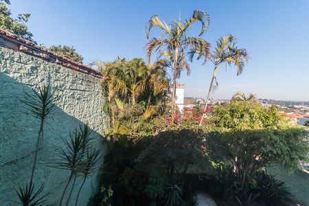 Casa para alugar com 380m², 5 quartos e 6 vagas Casa para alugar com 380m², 5 quartos e 6 vagasVista do Quarto 3