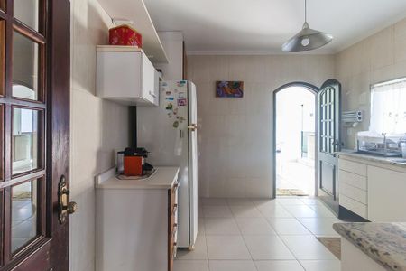 Casa para alugar com 380m², 5 quartos e 6 vagas Casa para alugar com 380m², 5 quartos e 6 vagasCozinha