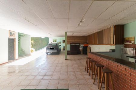 Casa para alugar com 380m², 5 quartos e 6 vagas Casa para alugar com 380m², 5 quartos e 6 vagasEspaço Gourmet