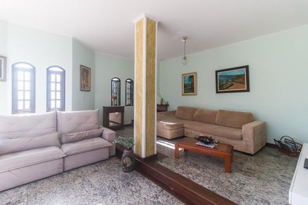 Casa para alugar com 380m², 5 quartos e 6 vagas Casa para alugar com 380m², 5 quartos e 6 vagasSala