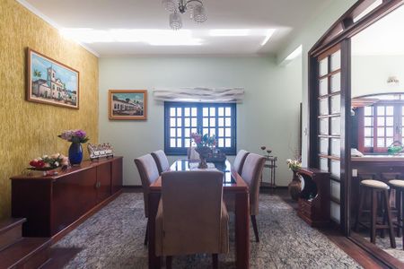 Casa para alugar com 380m², 5 quartos e 6 vagas Casa para alugar com 380m², 5 quartos e 6 vagasSala de Jantar