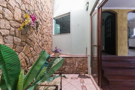 Casa para alugar com 380m², 5 quartos e 6 vagas Casa para alugar com 380m², 5 quartos e 6 vagasJardim de Inverno