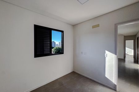 Quarto 1 de apartamento para alugar com 2 quartos, 39m² em Vila Bertioga, São Paulo