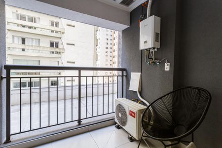 Varanda de kitnet/studio para alugar com 1 quarto, 38m² em Indianópolis, São Paulo