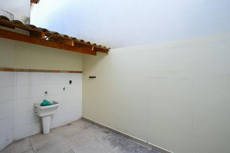 Casa para alugar com 88m², 2 quartos e 1 vagaÁrea de Serviço 
