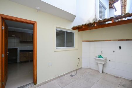 Casa para alugar com 88m², 2 quartos e 1 vagaÁrea de Serviço 