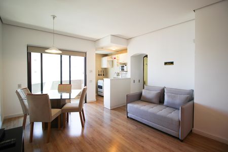 Sala de apartamento à venda com 1 quarto, 50m² em Moema, São Paulo