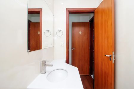 Apartamento à venda com 105m², 4 quartos e 2 vagas Apartamento à venda com 105m², 4 quartos e 2 vagasBanheiro