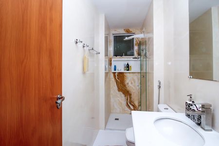 Apartamento à venda com 105m², 4 quartos e 2 vagas Apartamento à venda com 105m², 4 quartos e 2 vagasBanheiro
