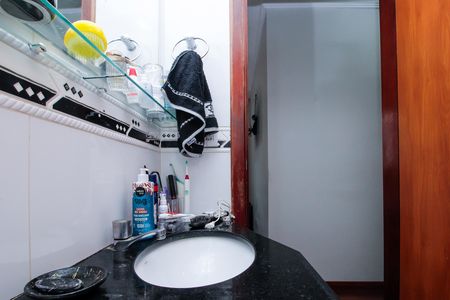 Apartamento à venda com 105m², 4 quartos e 2 vagas Apartamento à venda com 105m², 4 quartos e 2 vagasBanheiro da Suíte 1