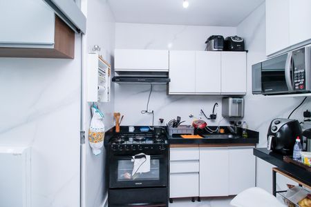 Apartamento à venda com 105m², 4 quartos e 2 vagas Apartamento à venda com 105m², 4 quartos e 2 vagasCozinha