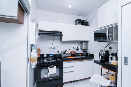 Apartamento à venda com 105m², 4 quartos e 2 vagas Apartamento à venda com 105m², 4 quartos e 2 vagasCozinha