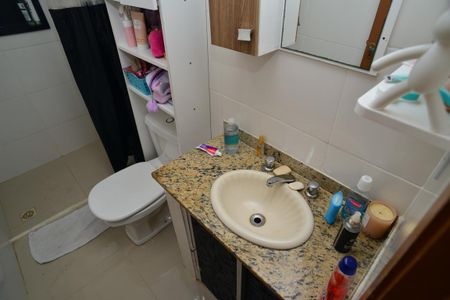 Apartamento à venda com 60m², 2 quartos e 1 vaga Apartamento à venda com 60m², 2 quartos e 1 vagaBanheiro