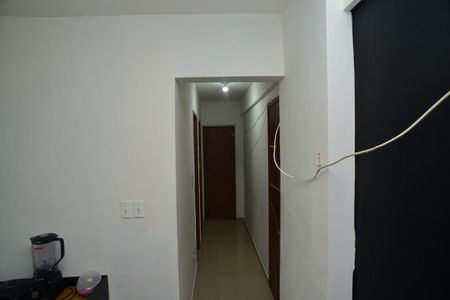 Corredor de apartamento à venda com 2 quartos, 60m² em Itanhangá, Rio de Janeiro