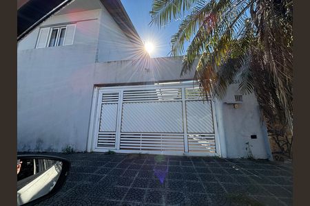 Fachada de casa à venda com 4 quartos, 205m² em Indianópolis, São Paulo