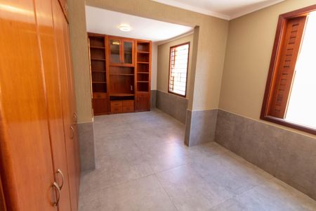Casa para alugar com 279m², 5 quartos e 2 vagas Casa para alugar com 279m², 5 quartos e 2 vagasQUARTO 1 TÉRREO