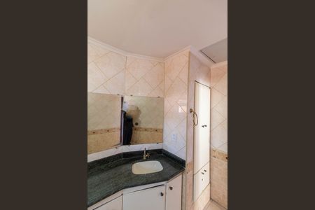 Casa para alugar com 279m², 5 quartos e 2 vagas Casa para alugar com 279m², 5 quartos e 2 vagasBANHEIRO DA SUITE