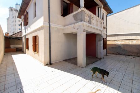 Casa para alugar com 279m², 5 quartos e 2 vagas Casa para alugar com 279m², 5 quartos e 2 vagasÁREA EXTERNA FACHADA