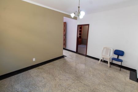 Casa para alugar com 279m², 5 quartos e 2 vagas Casa para alugar com 279m², 5 quartos e 2 vagasSALA