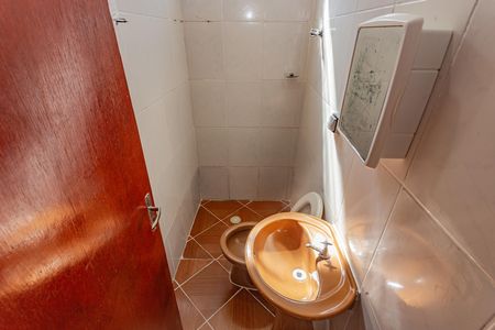 Banheiro de casa para alugar com 1 quarto, 30m² em Vila Moraes, São Paulo
