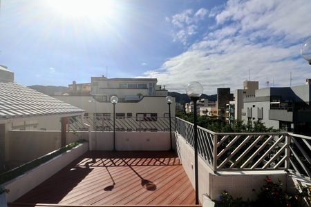 Apartamento para alugar com 132m², 3 quartos e 1 vagaVaranda
