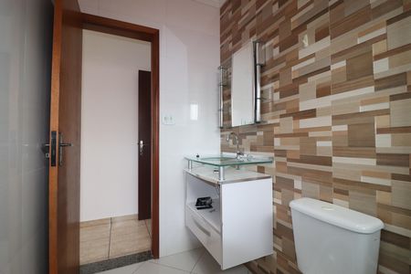 Casa para alugar com 200m², 3 quartos e 2 vagasBanheiro Quarto 1 suíte