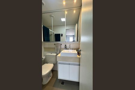 Apartamento à venda com 62m², 2 quartos e 2 vagas Apartamento à venda com 62m², 2 quartos e 2 vagasBanheiro