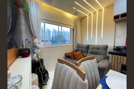 Sala de apartamento para alugar com 2 quartos, 33m² em Jardim Celeste, São Paulo