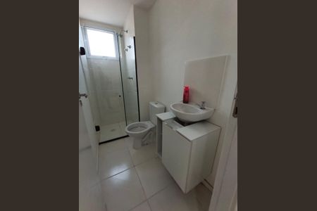 Banheiro de apartamento para alugar com 2 quartos, 32m² em Vila Plana, São Paulo