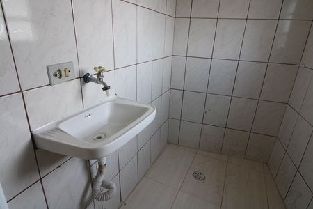 Casa para alugar com 60m², 2 quartos e sem vagaBanheiro