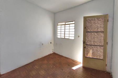 Casa à venda com 200m², 4 quartos e 4 vagas Casa à venda com 200m², 4 quartos e 4 vagasCasa 2 - Sala