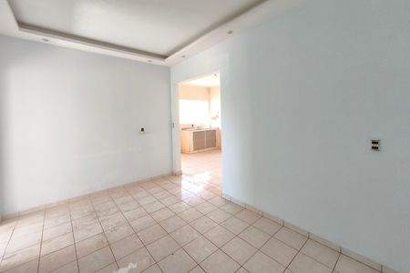 Casa à venda com 200m², 4 quartos e 4 vagas Casa à venda com 200m², 4 quartos e 4 vagasSala de Jantar