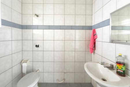 Casa à venda com 200m², 4 quartos e 4 vagas Casa à venda com 200m², 4 quartos e 4 vagasLavabo