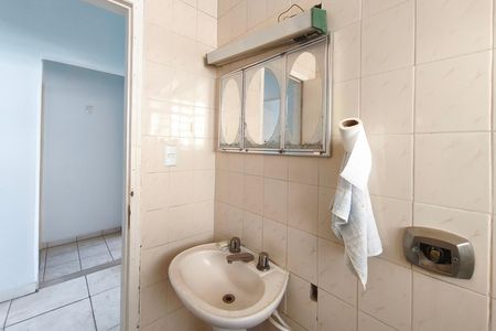 Casa à venda com 200m², 4 quartos e 4 vagas Casa à venda com 200m², 4 quartos e 4 vagasBanheiro