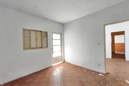 Casa à venda com 200m², 4 quartos e 4 vagas Casa à venda com 200m², 4 quartos e 4 vagasCasa 2 - Quarto