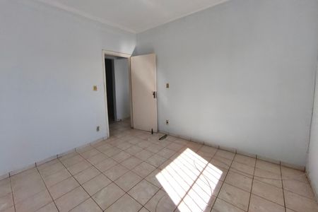 Casa à venda com 200m², 4 quartos e 4 vagas Casa à venda com 200m², 4 quartos e 4 vagasQuarto 4