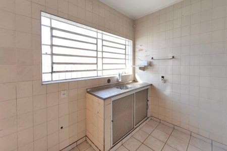 Casa à venda com 200m², 4 quartos e 4 vagas Casa à venda com 200m², 4 quartos e 4 vagasCozinha