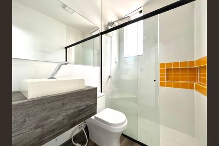 Casa para alugar com 130m², 2 quartos e 2 vagas Casa para alugar com 130m², 2 quartos e 2 vagasBanheiro da Suíte 1