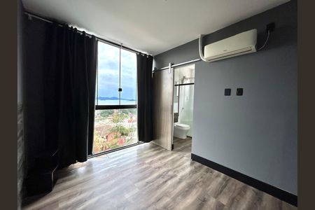 Casa para alugar com 130m², 2 quartos e 2 vagas Casa para alugar com 130m², 2 quartos e 2 vagasSuíte 1